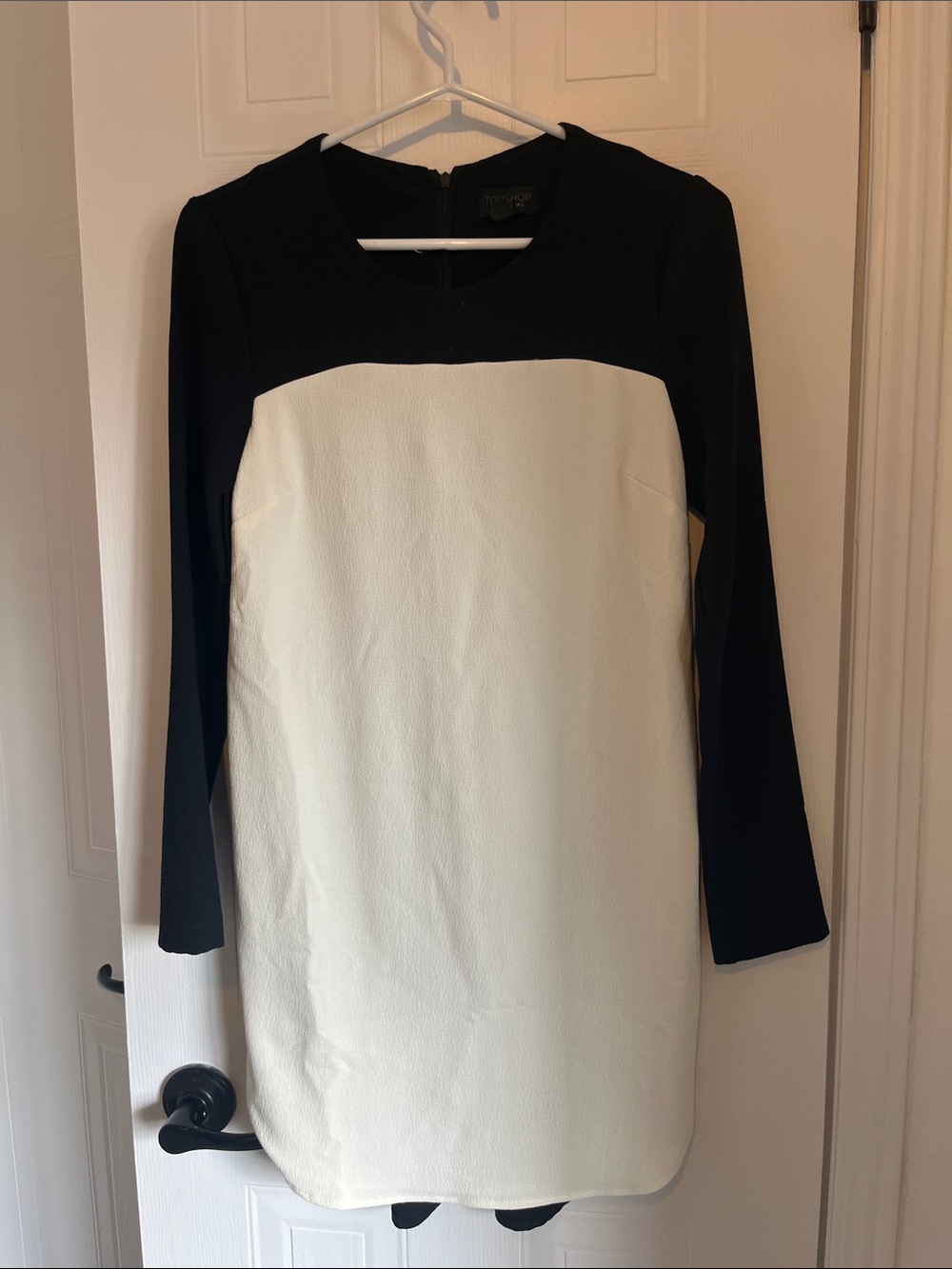 Topshop Black and White Long-Sleeve Shift Dress
